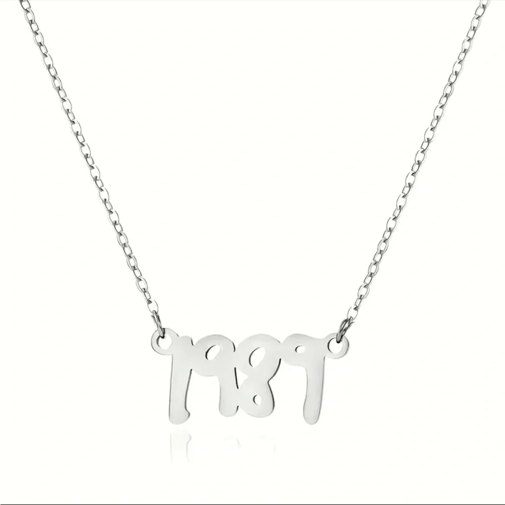 NWT 1989 stainless steel silver tone necklace new NWT eras swifie